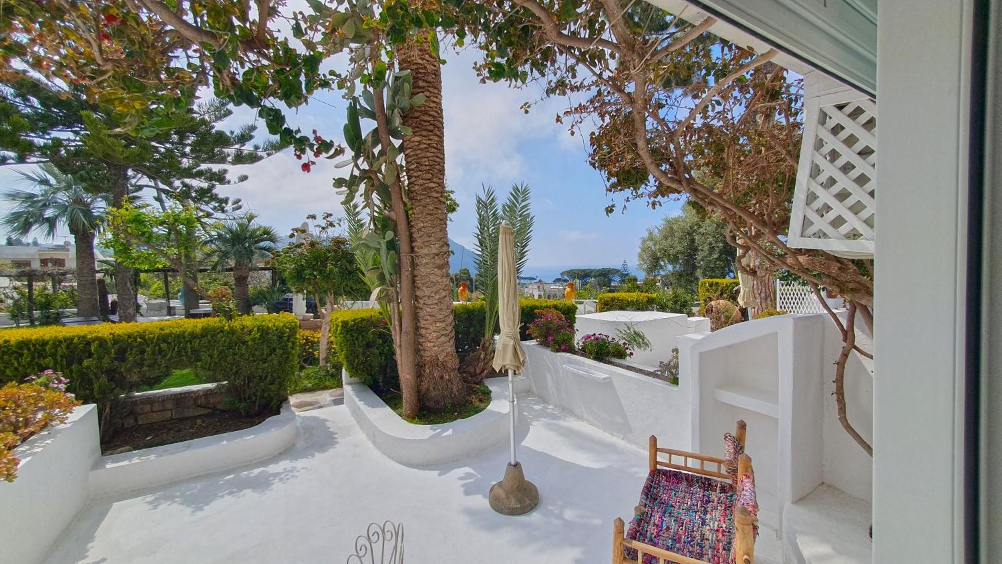 Ravino Secret Retreat