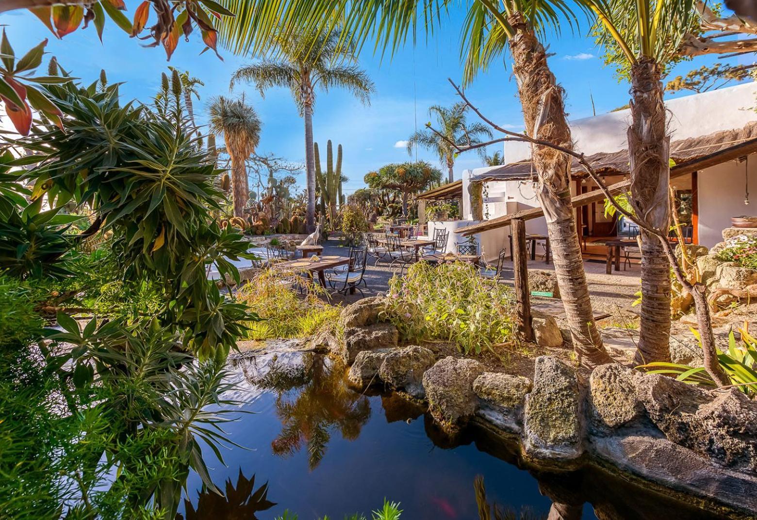 Ravino Secret Retreat